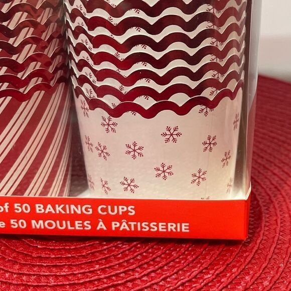 Real Simple Baking Cups Red and White 50 pieces NWT - Picture 3 of 5